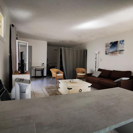 Appart Dans Maison Au Calme "Les Charmettes" Apartment Vedene Exterior photo