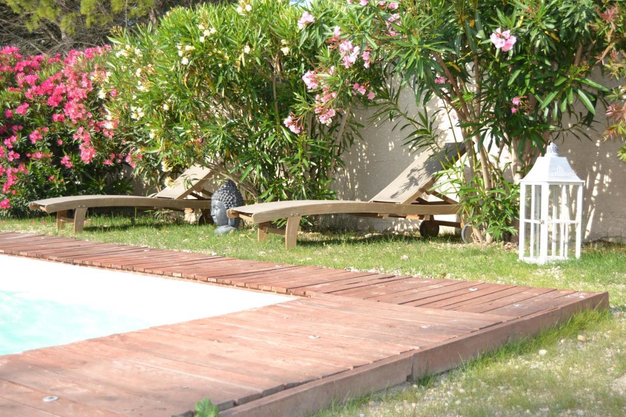 Appart Dans Maison Au Calme "Les Charmettes" Apartment Vedene Exterior photo