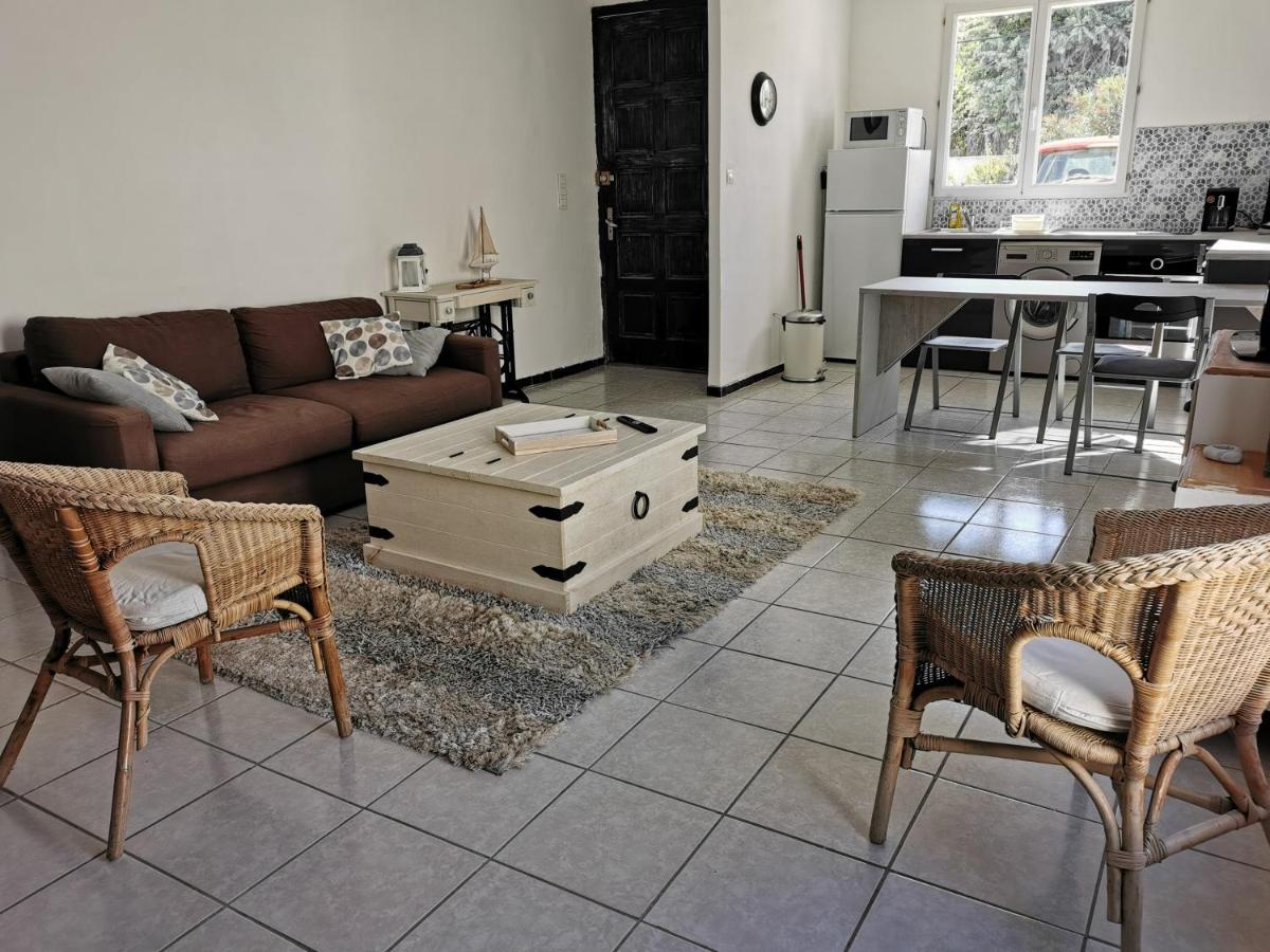 Appart Dans Maison Au Calme "Les Charmettes" Apartment Vedene Exterior photo